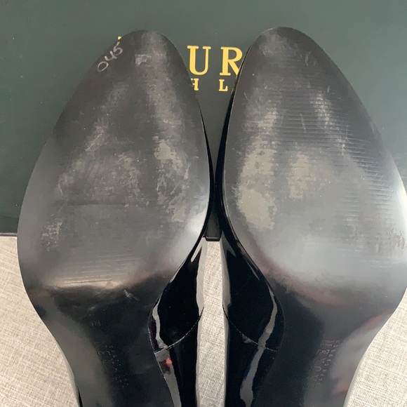 Lauren black patent heels. 9. - Picture 5 of 8